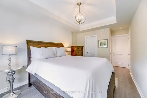 263 Georgian Drive Oakville ON L6H 0L2