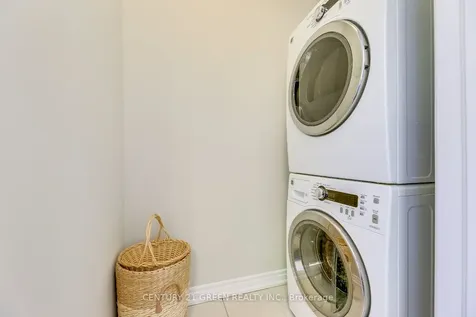 263 Georgian Drive Oakville ON L6H 0L2