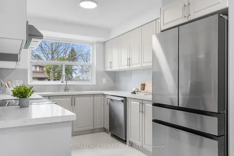 17 Norfield Crescent Toronto ON M9W 1X5