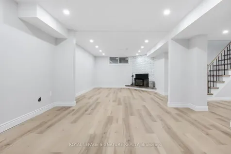 17 Norfield Crescent Toronto ON M9W 1X5