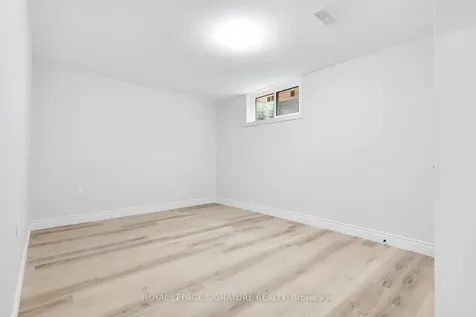 17 Norfield Crescent Toronto ON M9W 1X5