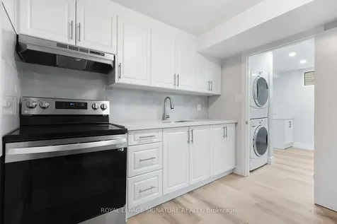 17 Norfield Crescent Toronto ON M9W 1X5