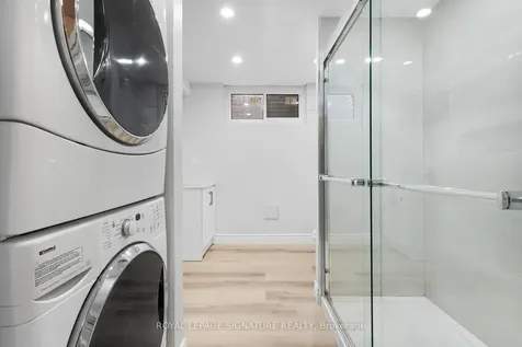 17 Norfield Crescent Toronto ON M9W 1X5