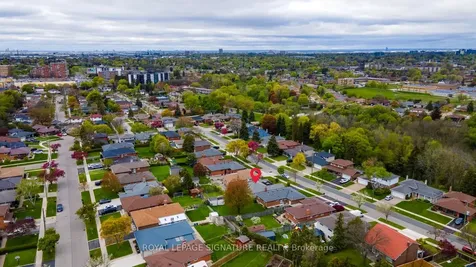 17 Norfield Crescent Toronto ON M9W 1X5