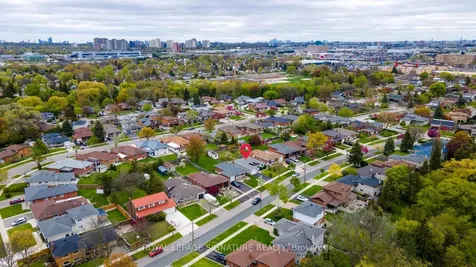 17 Norfield Crescent Toronto ON M9W 1X5