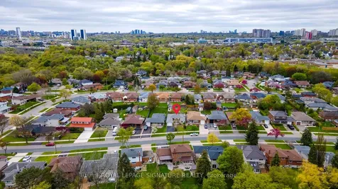 17 Norfield Crescent Toronto ON M9W 1X5