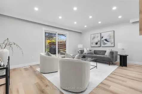 17 Norfield Crescent Toronto ON M9W 1X5
