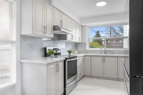 17 Norfield Crescent Toronto ON M9W 1X5