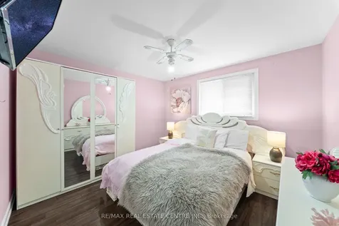 22 Glen Echo Court Brampton ON L6S 5T9