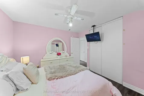 22 Glen Echo Court Brampton ON L6S 5T9