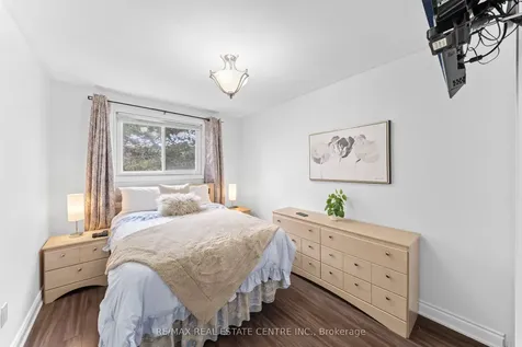 22 Glen Echo Court Brampton ON L6S 5T9