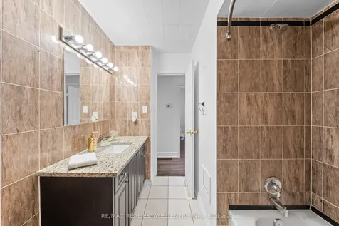 22 Glen Echo Court Brampton ON L6S 5T9