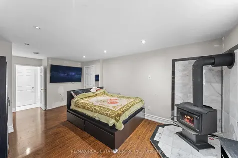 22 Glen Echo Court Brampton ON L6S 5T9