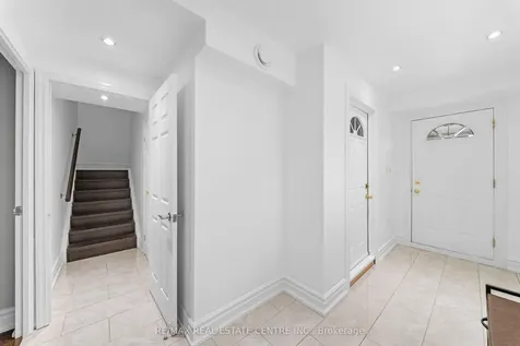 22 Glen Echo Court Brampton ON L6S 5T9