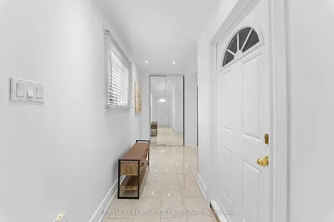 22 Glen Echo Court Brampton ON L6S 5T9