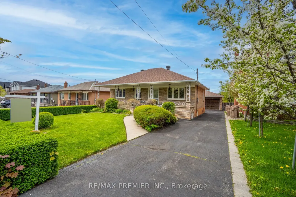 436 Rustic Road Toronto ON M6L 1W9