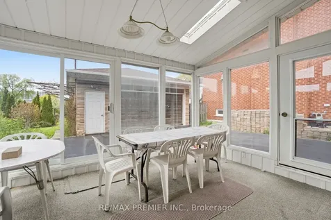 436 Rustic Road Toronto ON M6L 1W9