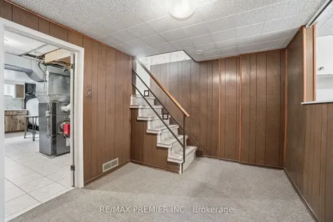 436 Rustic Road Toronto ON M6L 1W9