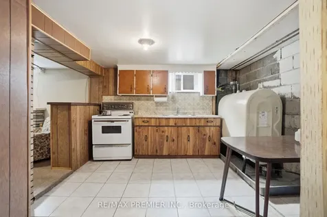 436 Rustic Road Toronto ON M6L 1W9