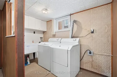 436 Rustic Road Toronto ON M6L 1W9