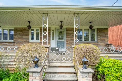436 Rustic Road Toronto ON M6L 1W9