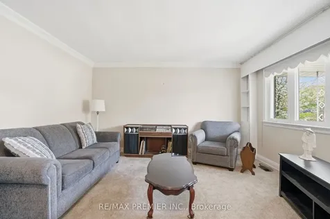 436 Rustic Road Toronto ON M6L 1W9