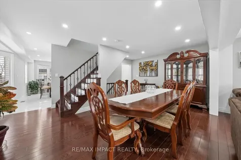 21 Decker Hollow Circle Brampton ON L6X 0K9