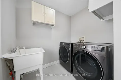 21 Decker Hollow Circle Brampton ON L6X 0K9