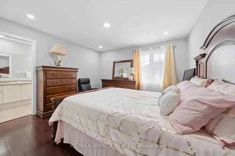 21 Decker Hollow Circle Brampton ON L6X 0K9