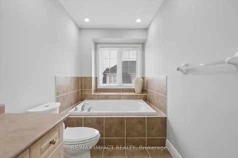 21 Decker Hollow Circle Brampton ON L6X 0K9