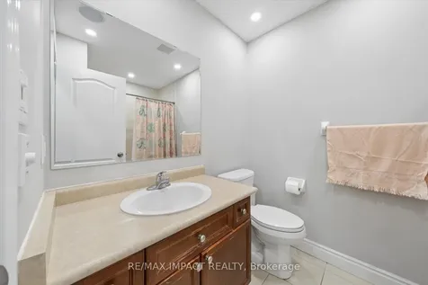 21 Decker Hollow Circle Brampton ON L6X 0K9