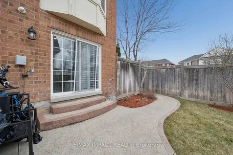 21 Decker Hollow Circle Brampton ON L6X 0K9