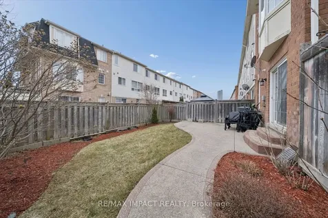 21 Decker Hollow Circle Brampton ON L6X 0K9