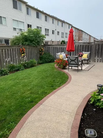 21 Decker Hollow Circle Brampton ON L6X 0K9