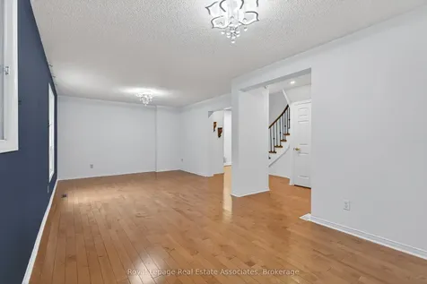 5623 Haddon Hall Road Mississauga ON L5M 5G4