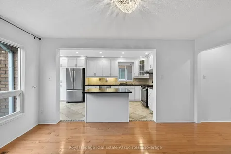 5623 Haddon Hall Road Mississauga ON L5M 5G4
