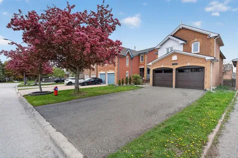 5623 Haddon Hall Road Mississauga ON L5M 5G4