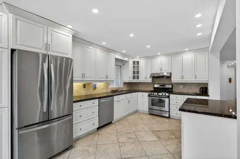 5623 Haddon Hall Road Mississauga ON L5M 5G4