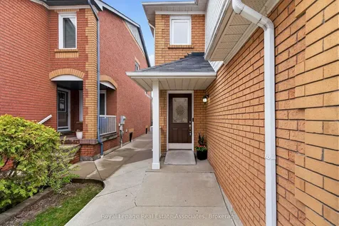5623 Haddon Hall Road Mississauga ON L5M 5G4