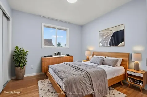 5623 Haddon Hall Road Mississauga ON L5M 5G4