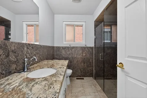 5623 Haddon Hall Road Mississauga ON L5M 5G4