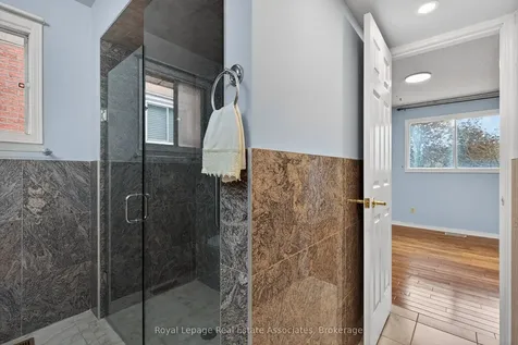 5623 Haddon Hall Road Mississauga ON L5M 5G4