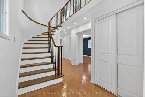 5623 Haddon Hall Road Mississauga ON L5M 5G4
