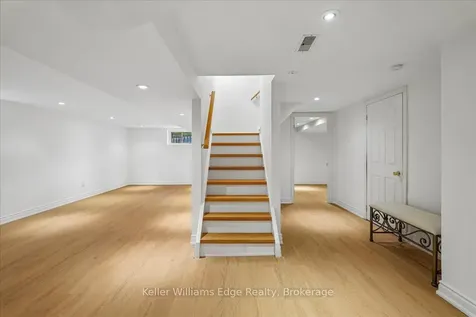 3358 Palmer Drive Burlington ON L7M 1Y9