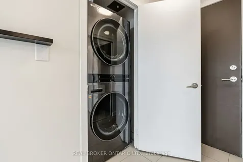 4099 Brickstone Mews Mississauga ON L5B 0G2