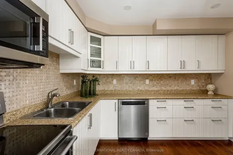 2825 Gananoque Drive Mississauga ON L5N 1V6