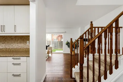 2825 Gananoque Drive Mississauga ON L5N 1V6
