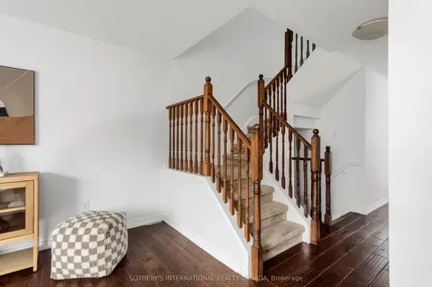2825 Gananoque Drive Mississauga ON L5N 1V6