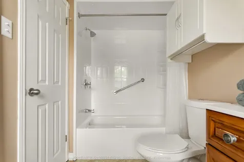 2825 Gananoque Drive Mississauga ON L5N 1V6