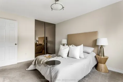 2825 Gananoque Drive Mississauga ON L5N 1V6